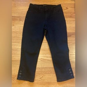 LEE Black Capri Modern Series Midrise Fit - Size 6